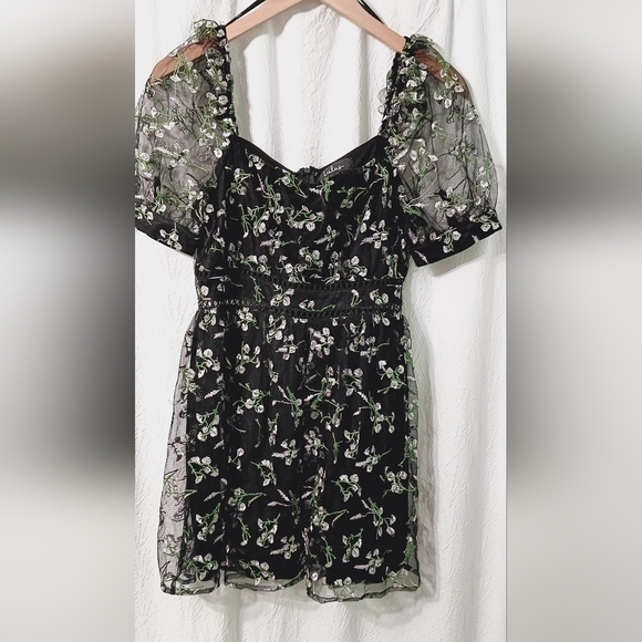 NWOT lulus Radiant Love Black Embroidered Skater Dress Size M - Picture 2 of 13